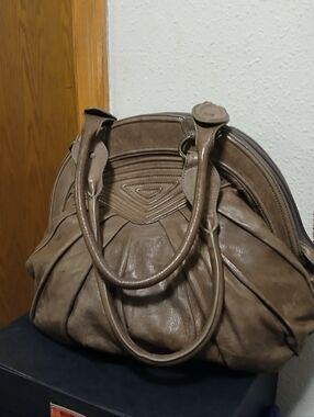 David & Scotti Italian Leather Pleated Satchel Handbag - BrowElevate your access